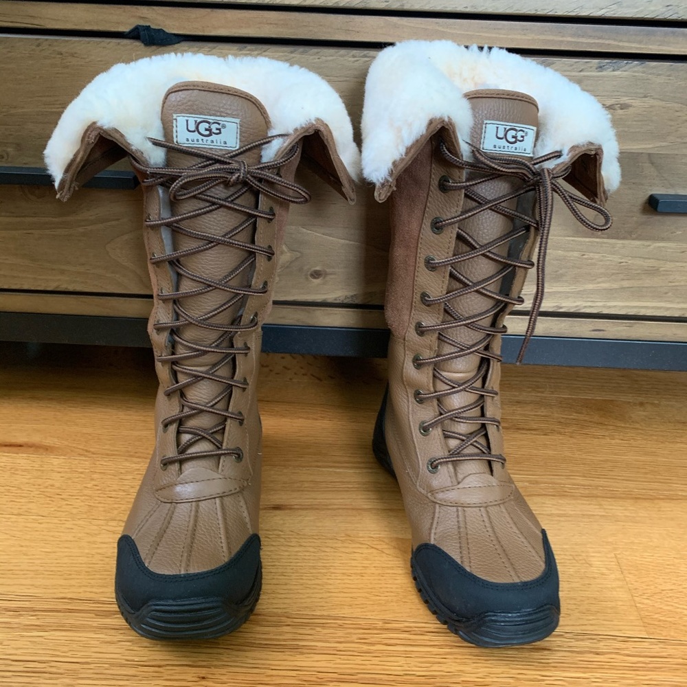 💥SOLD💥UGG tall Adirondack Snow Boots - Picture 2 of 8